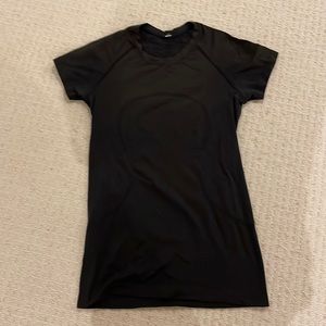 BLACK LULULEMON SWIFTY TECH SHORT SLEEVE TOP!!!